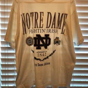 Vintage Norte Dame Fighting Irish Graphic Shirt